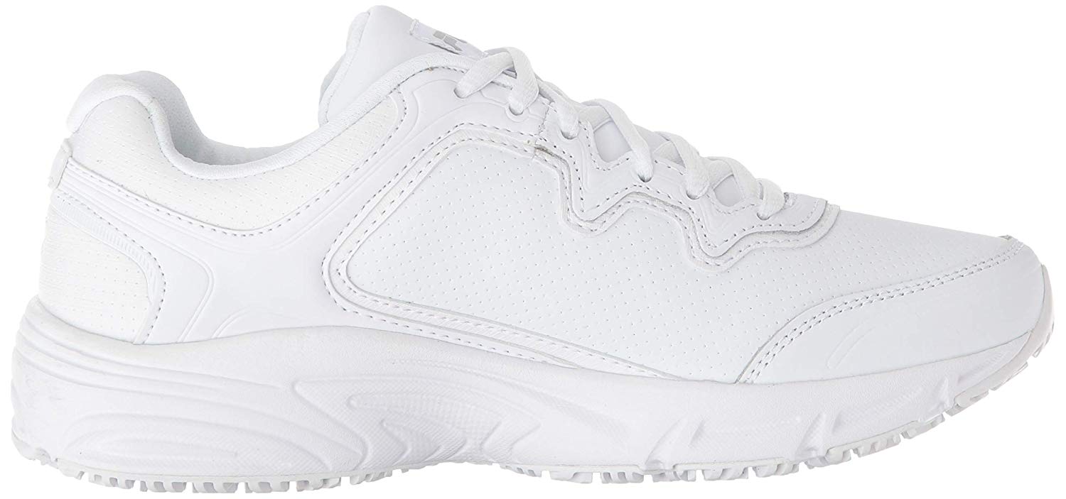 fila slip resistant shoes white